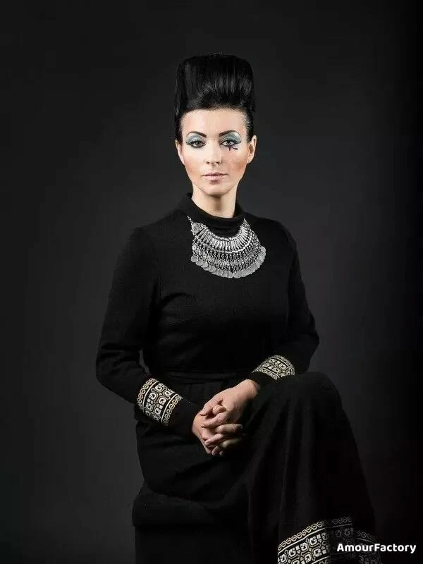 Elena Profile image 1