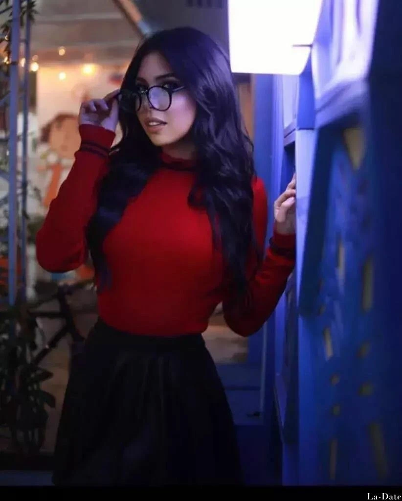 Laura Profile image 4