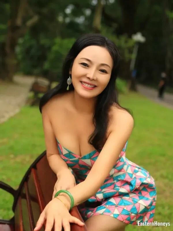 Yuhua Profile image 4
