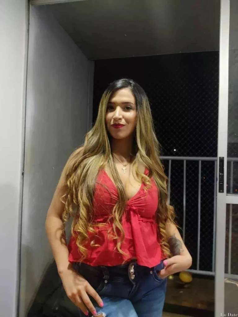 Karolina Profile image 3