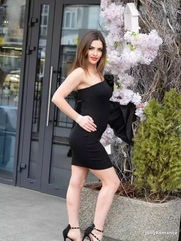 Victoria Profile image 2