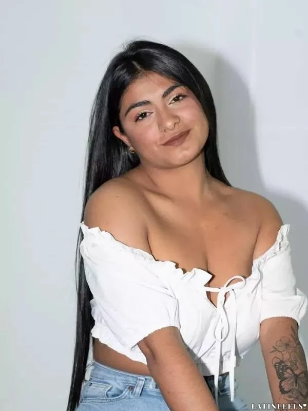 Viviane Profile image 2