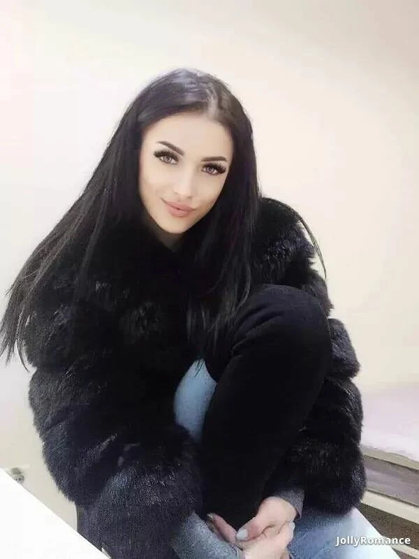 Valentina Profile image 2