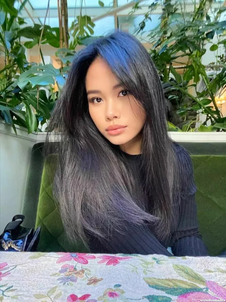 NGUYEN THI Profile image 3
