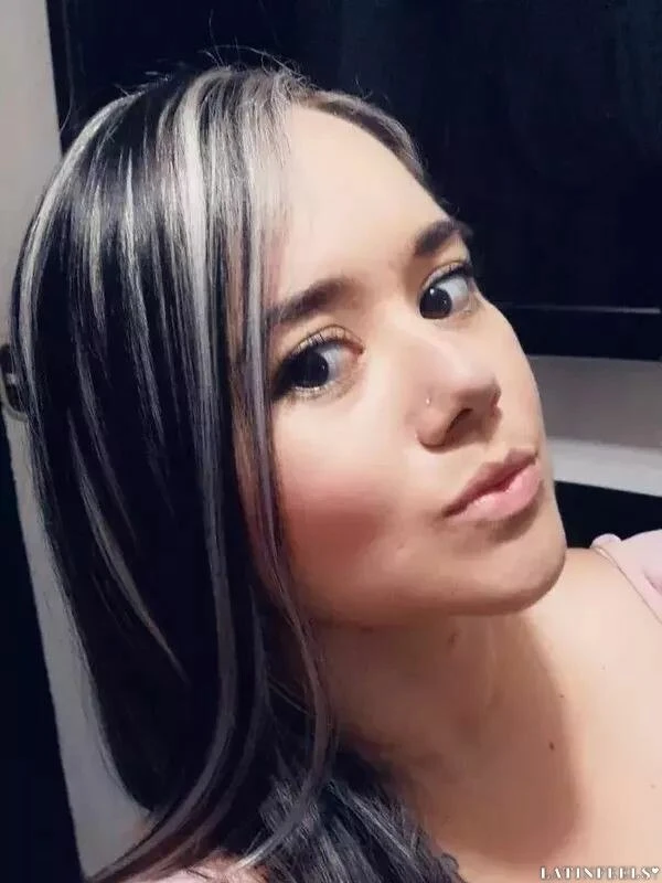 Valentina Profile image 3