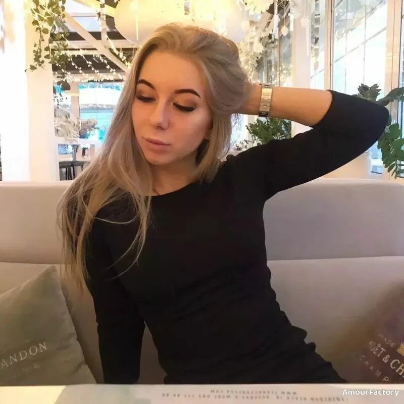 Alena Profile image 1