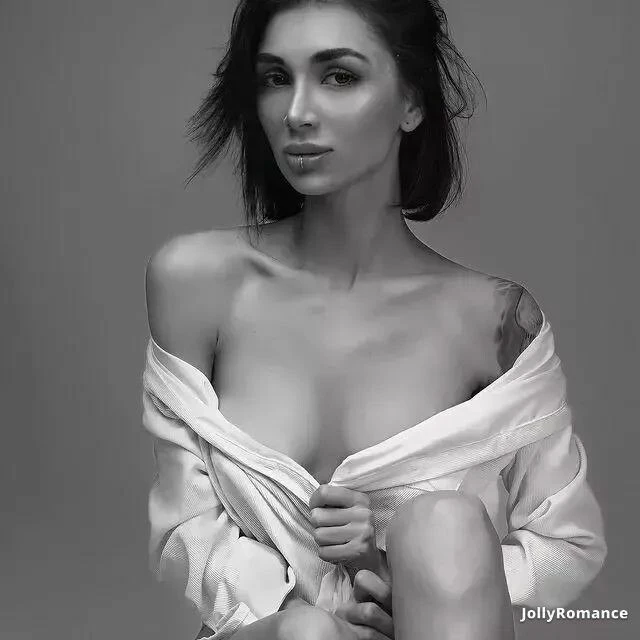 Yana Profile image 4