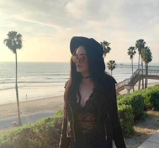 PhatBabyPeach Profile image 1