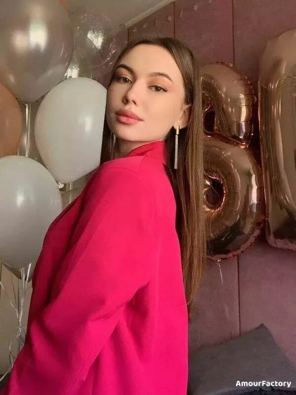 Yana Profile image 4