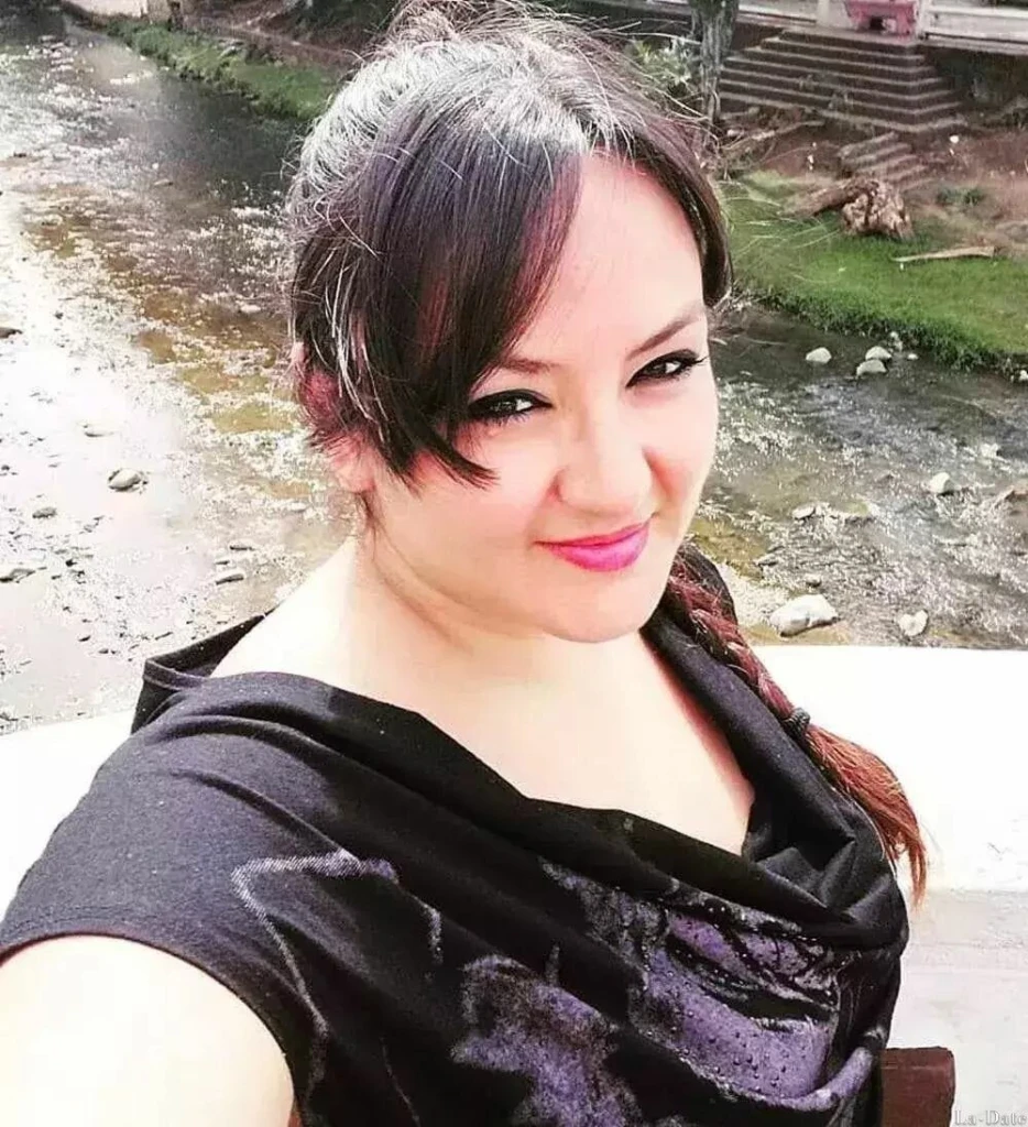 Carmen Profile image 3