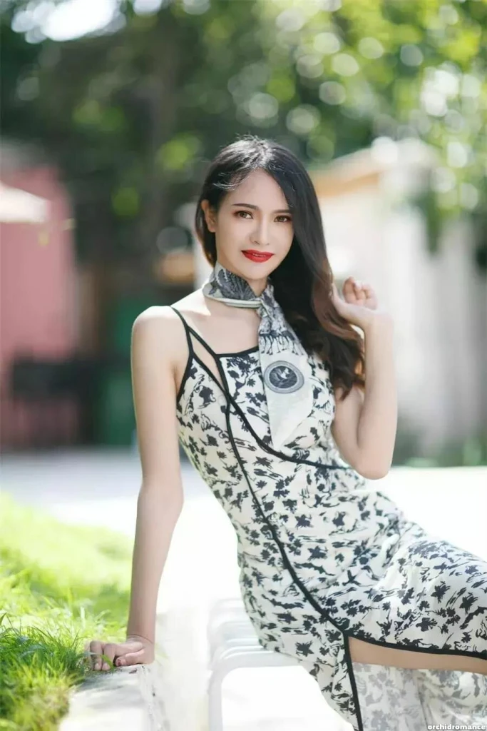 Ling Profile image 1