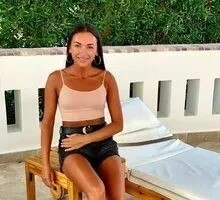 Yana Profile image 2