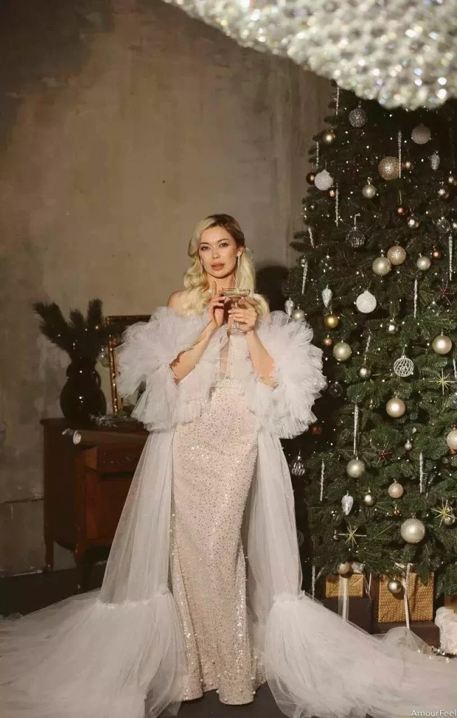 Elena Profile image 1