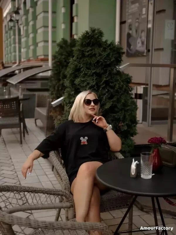 Elizaveta Profile image 2