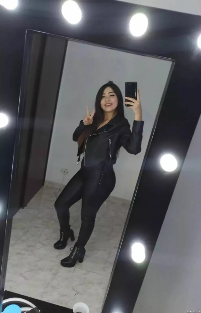 Glorymari Profile image 3