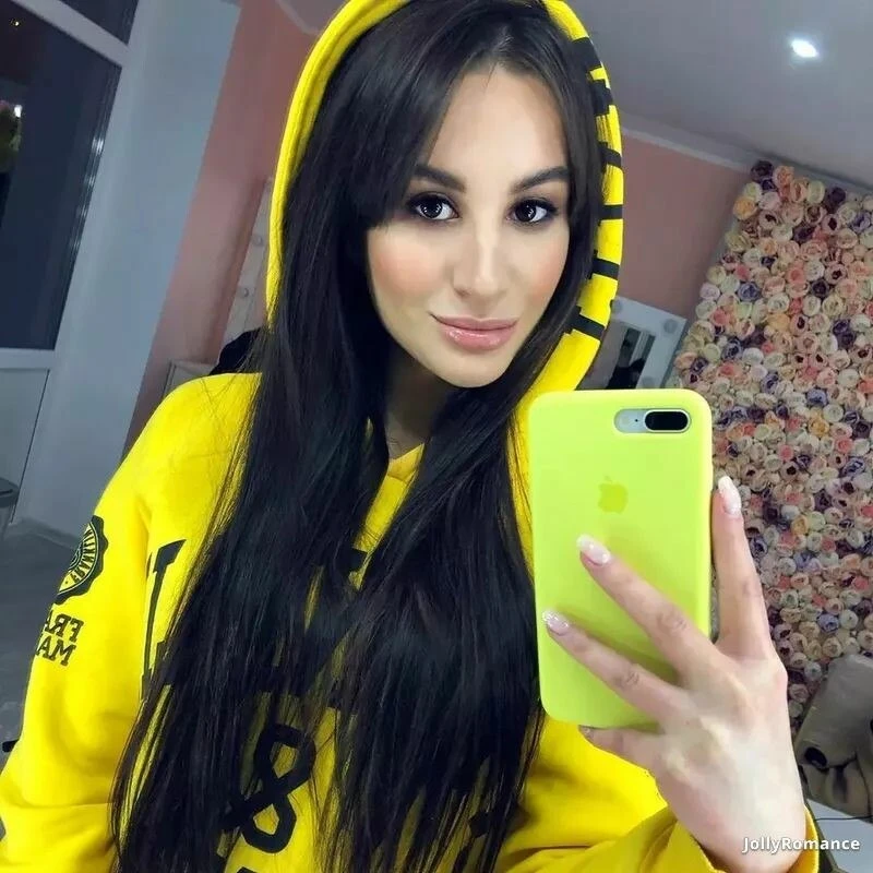 Valentyna Profile image 1