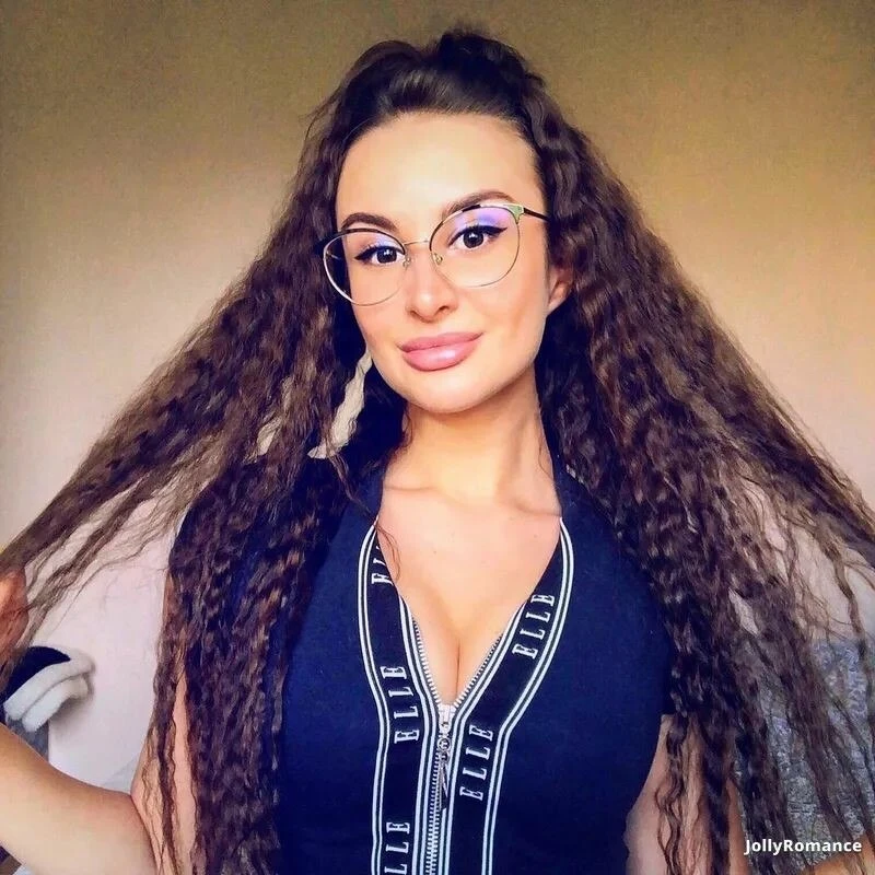 Valentyna Profile image 3