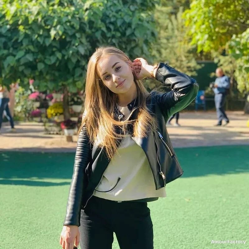 Christina Profile image 2