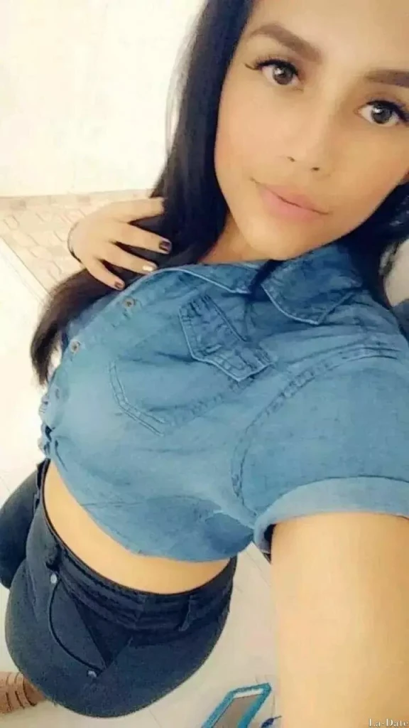 Roselys Profile image 3