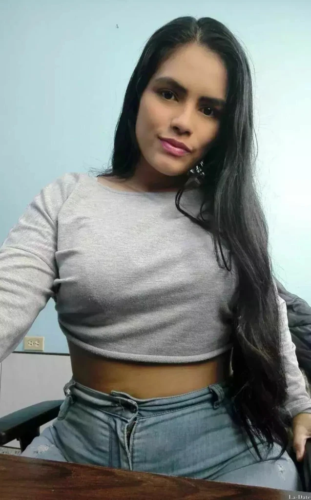 Roselys Profile image 2