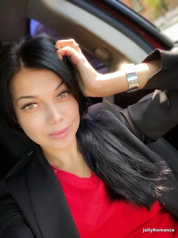 Kristina Profile image 4