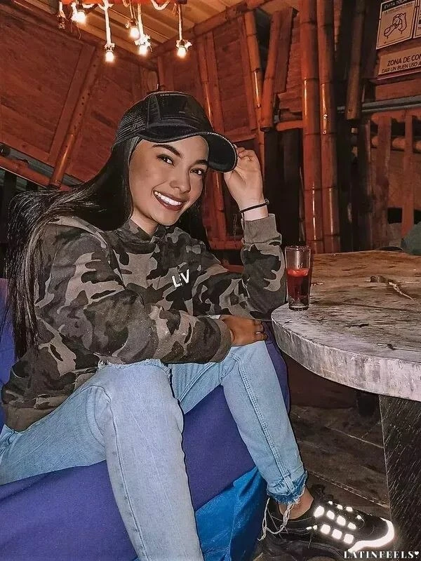 Mariana Profile image 3