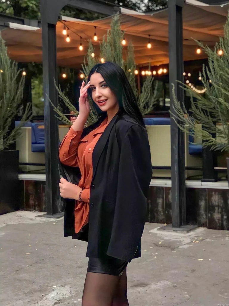 Maryna Profile image 4