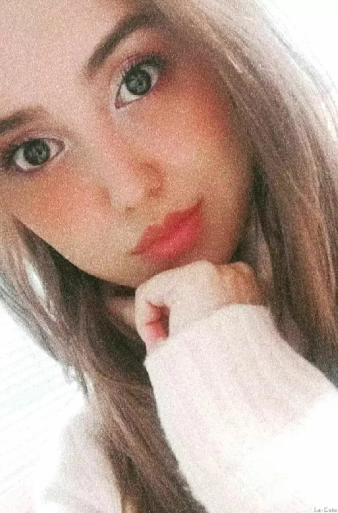 Sandra Profile image 3