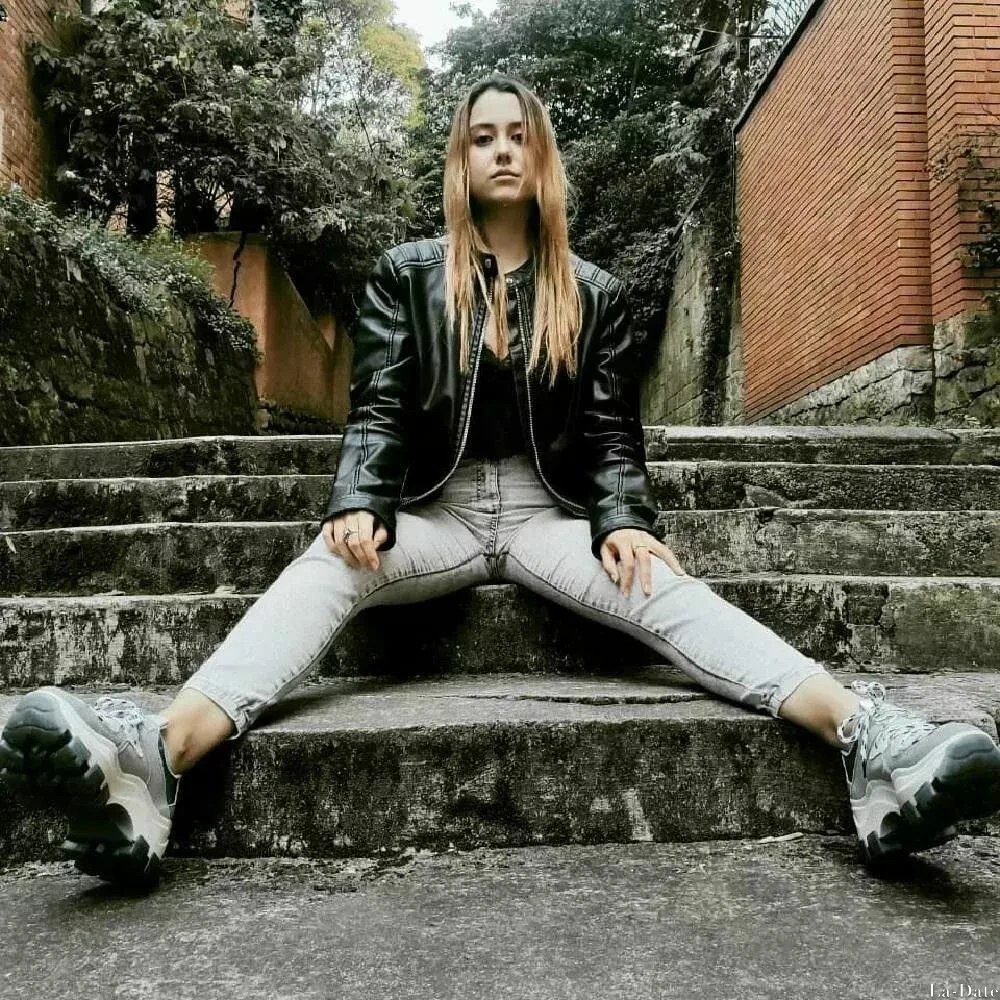 Sandra Profile image 4