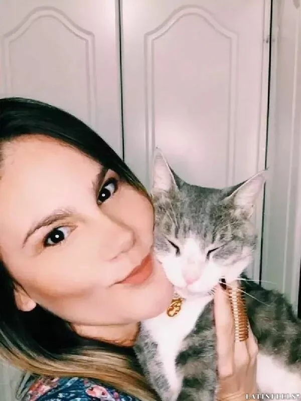 Fernanda Profile image 1