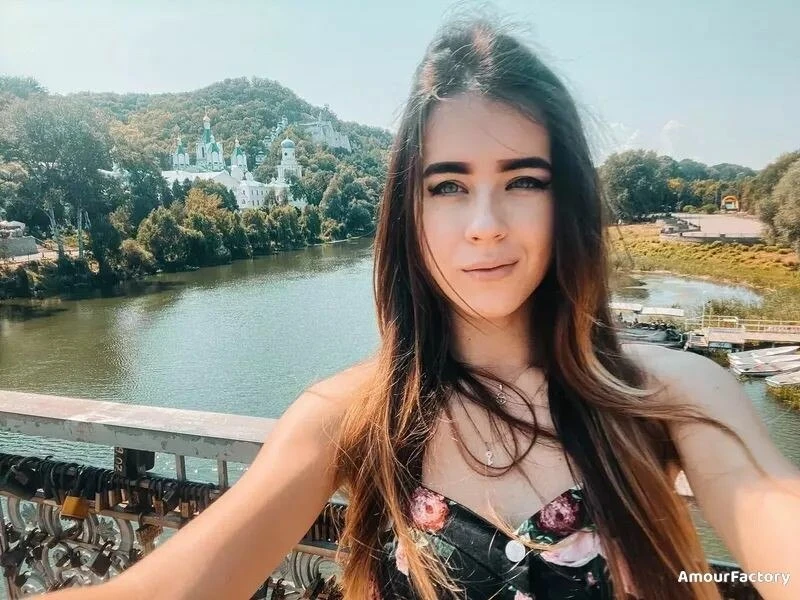 Anna Profile image 4