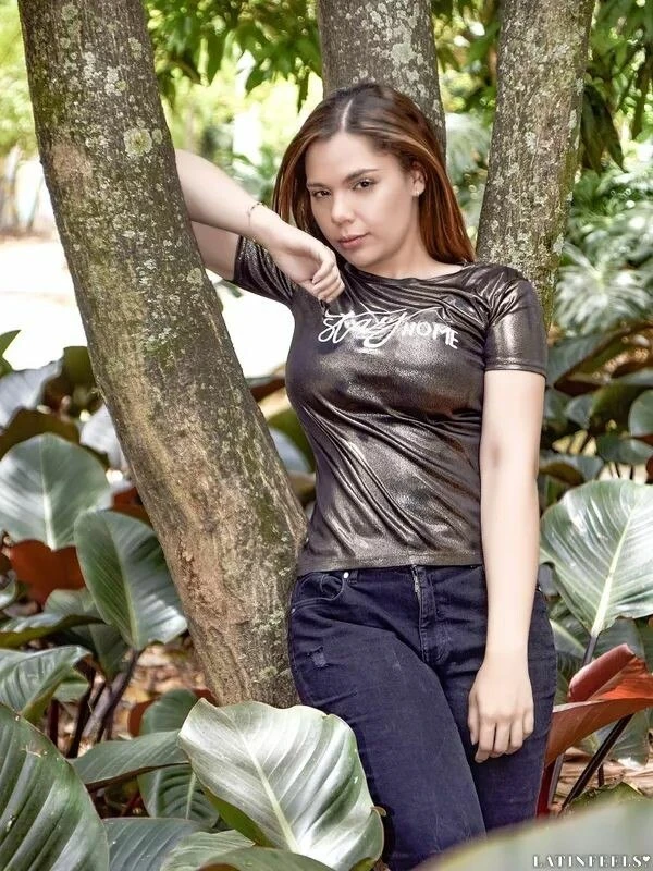 Yaira Profile image 2