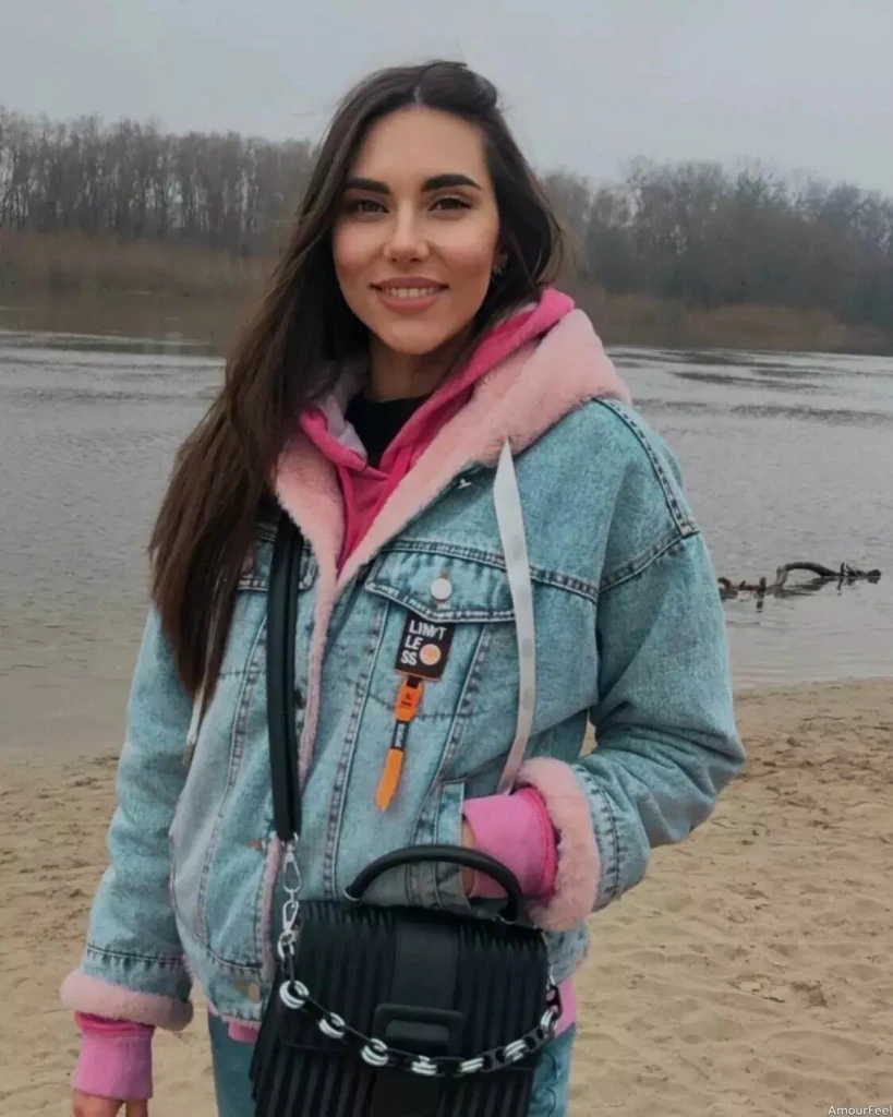 Alina Profile image 3