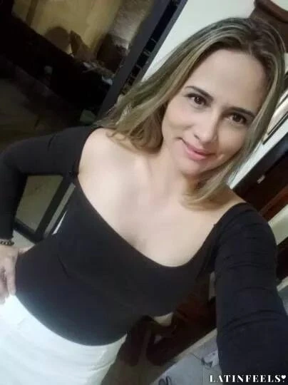 Shirley Profile image 1