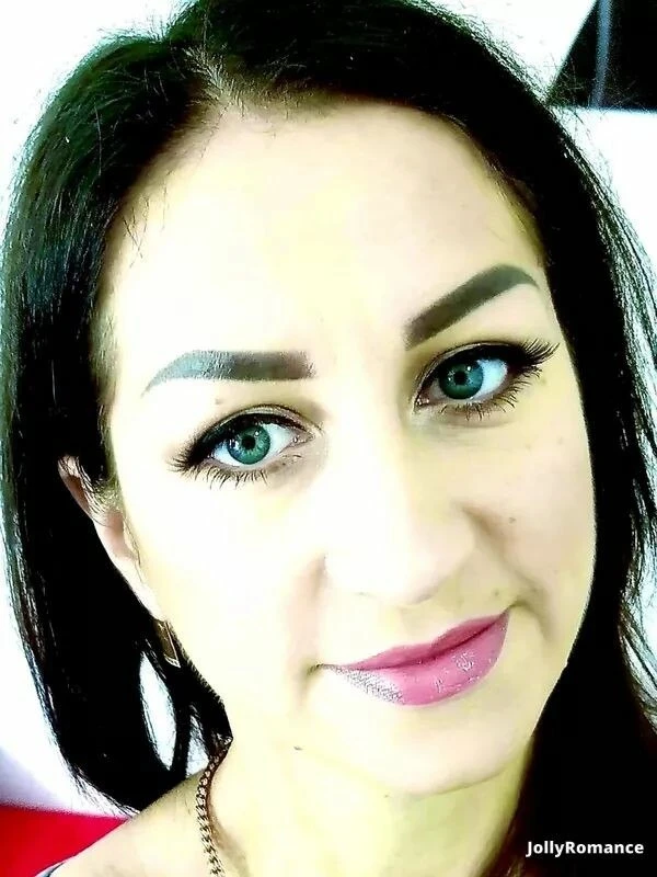 Karina Profile image 1