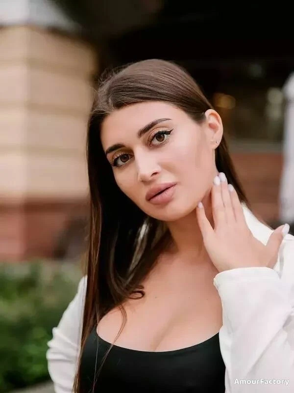 Inessa Profile image 4