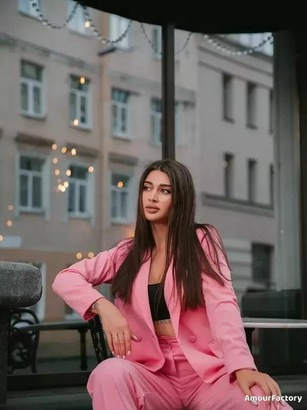 Inessa Profile image 1