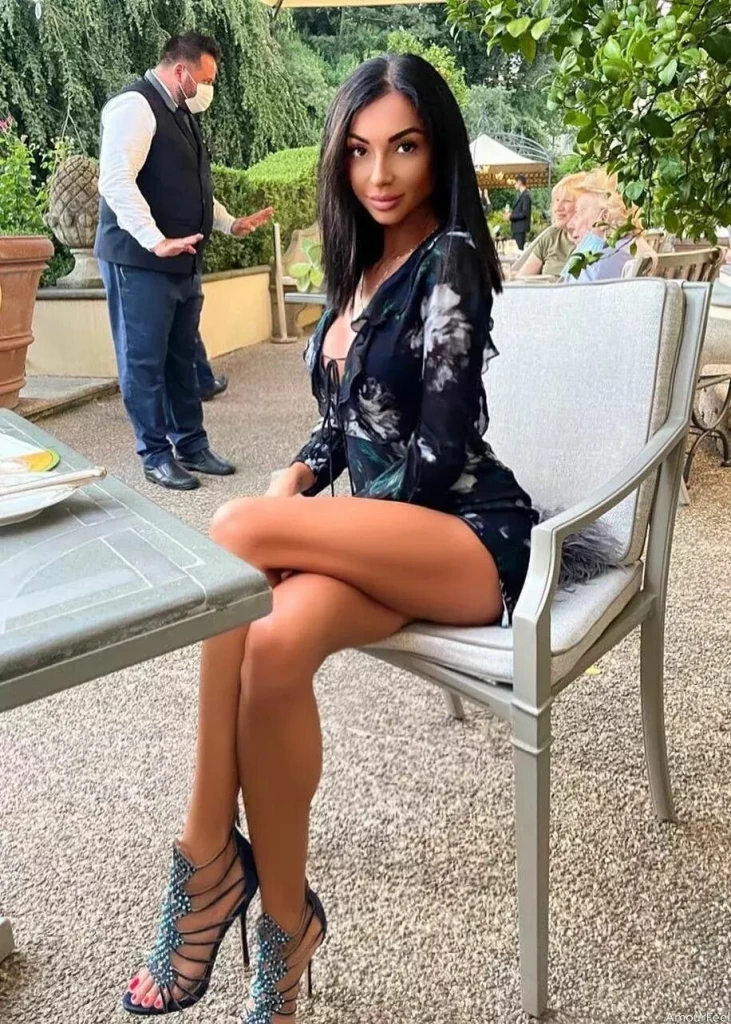 Anna Profile image 1