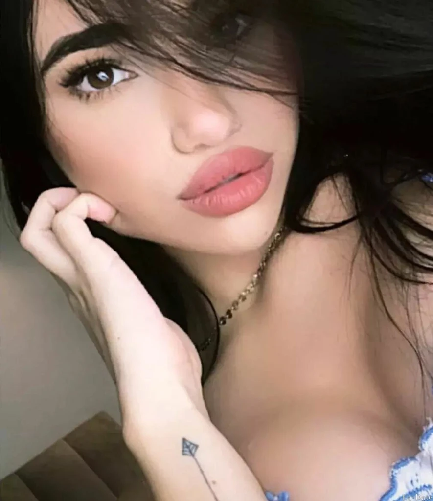 Juanita Profile image 4