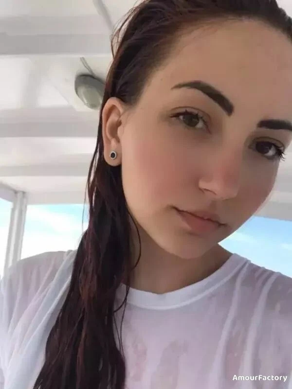 Marianna Profile image 3