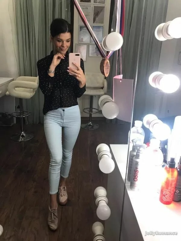 Alina Profile image 1